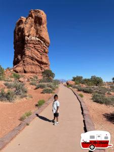 137-Kid-on-Balanced-Rock-Trail