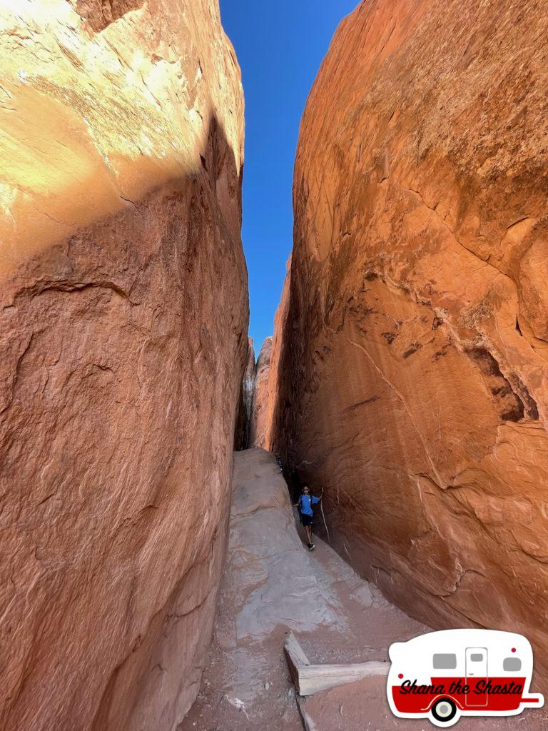 146-Narrows-Trail-at-Arches
