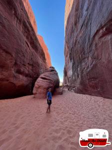 149-Narrow-Trail-at-Arches
