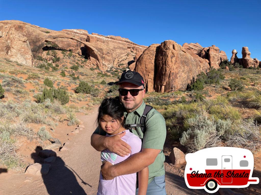 168-Dad-with-Daughter-at-Landscape-Arch