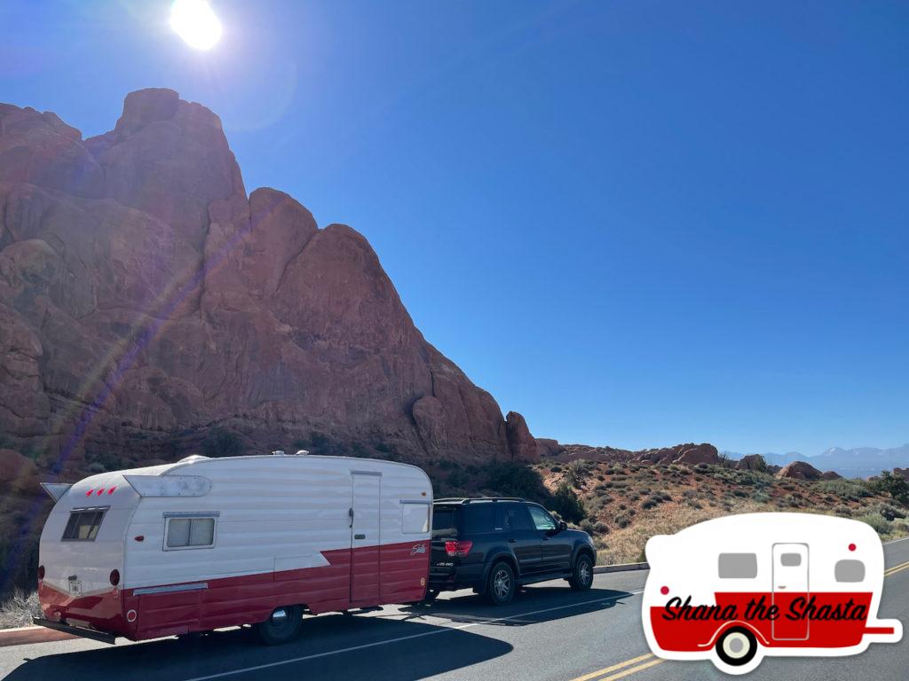 180-Vintage-Camper-in-Arches