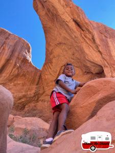 200-Kid-Climing-Double-Arches