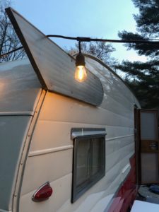 vintage camper lake burton 28