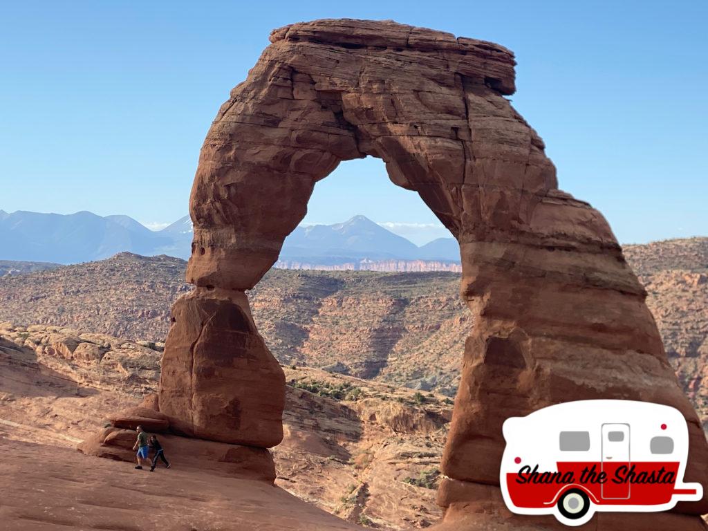 86-Quick-Photo-Op-at-Delicate-Arch