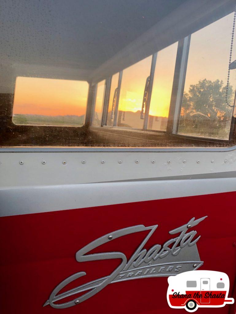 Badlands-Sunset-Through-Shana