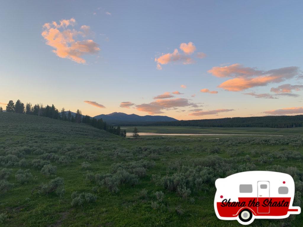 Hayden-Valley-Sunset-in-Yellowstone