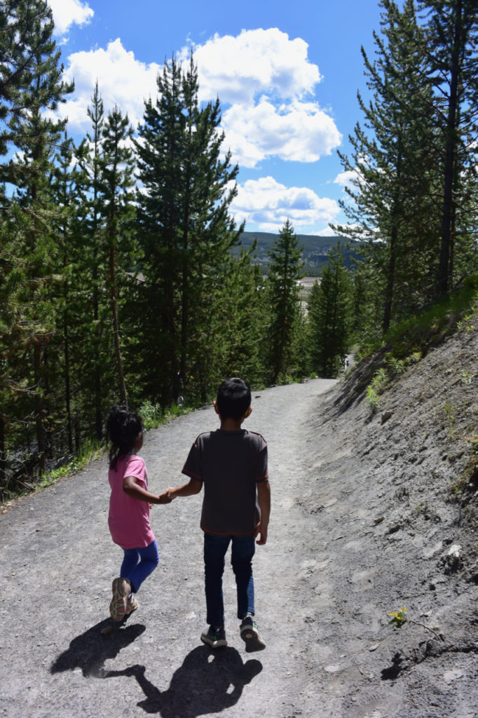 Hiking-Down-Grand-Prismatic