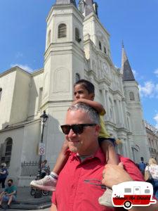 Shoulder-ride-at-St-Louis-Cathedral-in-New-Orleans