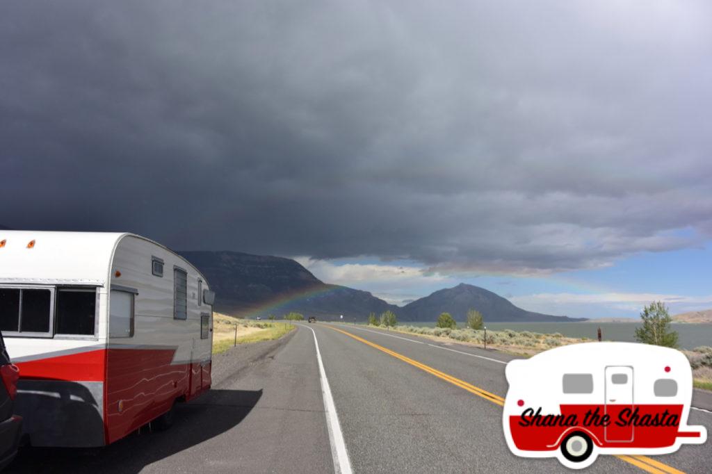 Vintage-Camper-Rainbow-at-Buffalo-Bill-Reservoir