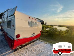 Vintage-Camper-at-Assateague-Island