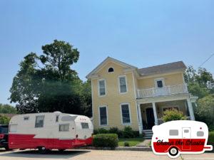 Vintage-Camper-in-Portland