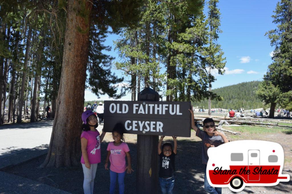 Yellowstone-Old-Faithful-Sign